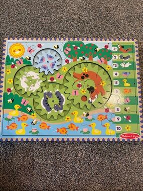 Melissa & Doug Animal Chase I-Spy Wooden Gear Puzzle
